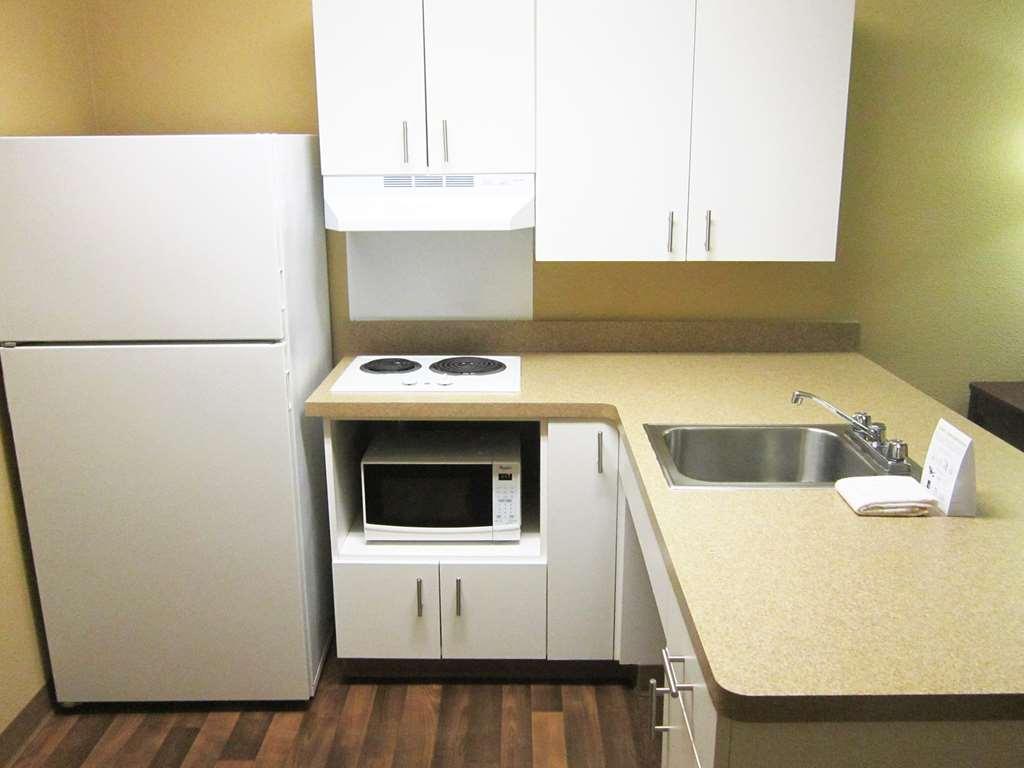 Extended Stay America Select Suites - Detroit - Roseville Bilik gambar